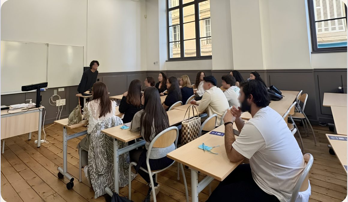 Atelier de sensibilisation LibredeDroit auprès d'étudiants